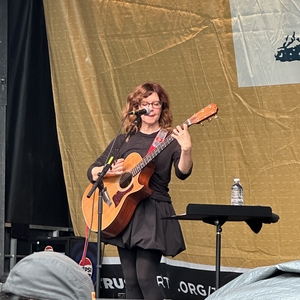 Lisa Loeb at Pittsburgh, PA in Three Rivers Arts Festival 2025