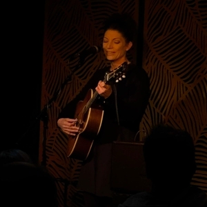 Edwina Hayes Tickets, Tour Dates and Concerts