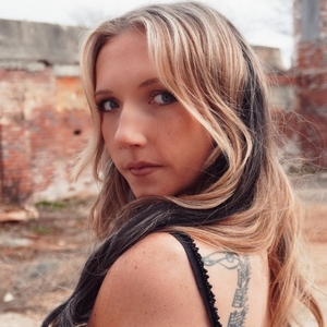 Sarah Mootz @ The Rooftop Sugar HIll