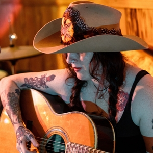 Lindsay Beaver Tickets, Tour Dates and Concert