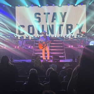 Dustin Lynch at Indio, CA in Fantasy Springs Resort Casino 2025