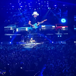 Brad Paisley at Savannah, GA in Enmarket Arena 2025
