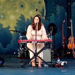 Bee Taylor at Lexington, KY in Moondance Amphitheater 2025