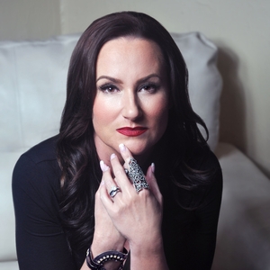 GEORGETTE JONES のチケット、ツアー日程とコンサート