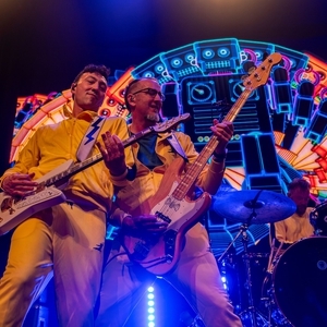 Entradas, fechas de la gira y Concierto de Regurgitator