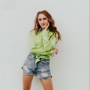 Billets, dates de tournée et concerts pour Clare Montgomery