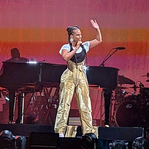 Alicia Keys at Osaka, Japan in Maishima Ryokuchi Park 2025