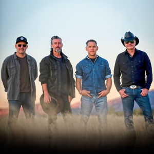 Roger Clyne & The Peacemakers @ Mule Barn