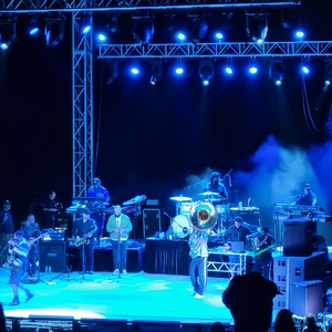 The Roots at Santa Cruz, CA in Quarry Amphitheater 2025