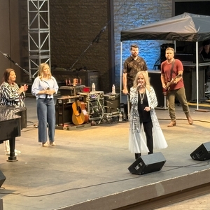 Karen Peck & New River at Branson, MO in Silver Dollar City 2025