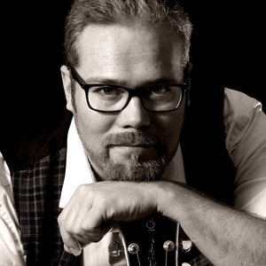 Jake Green @ Mojo Blues Bar