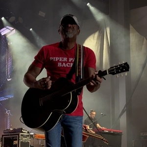 Darius Rucker at Modesto, CA in The Fruit Yard Amphitheater 2025