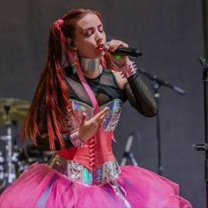 Michelle Lambert @ Wood Family Vineyards