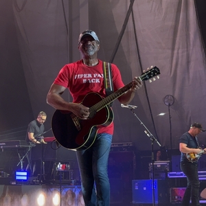 Darius Rucker at Modesto, CA in The Fruit Yard Amphitheater 2025