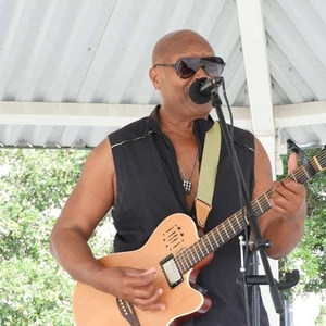 Franklin sings @ Voodoo Bayou