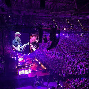Chris Stapleton at Greenville, SC in Bon Secours Wellness Arena 2025