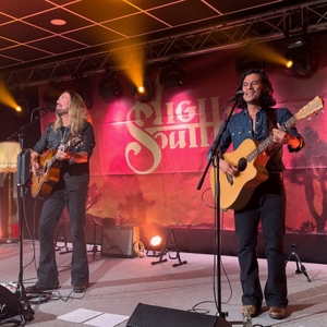 High South @ halbNeun Theater GmbH