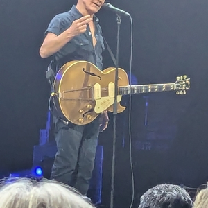 Bryan Adams at Montréal, QC in Bell Centre 2025