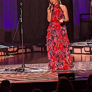 Amy Grant at Syracuse, NY in The Oncenter Crouse Hinds Theater 2025