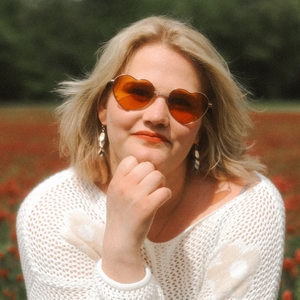 Natalie Uhlenhake Tickets, Tour Dates and Concerts