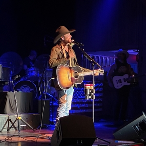 Chris Janson at Mt Vernon, KY in Renfro Valley Entertainment Center 2025