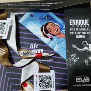 Enrique Iglesias at Mumbai, India in MMRDA Grounds 2025
