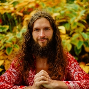 Luke Rain @ Hidden Hall