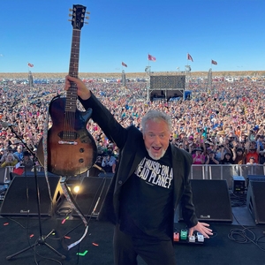 Ross Wilson @ Bird's Basement