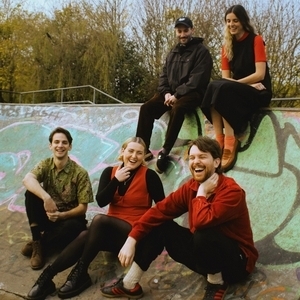 Clay Rings @ The Hug and Pint