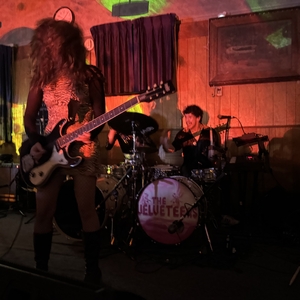 The Velveteers at Seattle, WA in Tractor, Salmon Bay, Sunset, Conor Byrne 2025