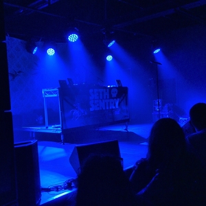 Seth Sentry at Townsville City Center, Australia in The Warehouse 2025