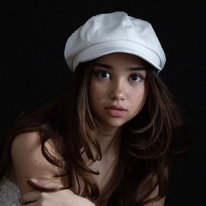 Emilia Tawan @ Stockholms Stadsmission mötesplats Mariatorget