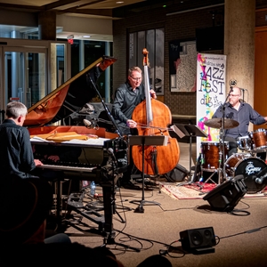 Florian Hoefner @ The Rex Hotel Jazz & Blues Bar