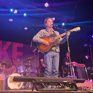 Drake Milligan at Fort Worth, TX in Billy Bob's Texas 2025