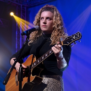 Kate Dineen @ The Revels