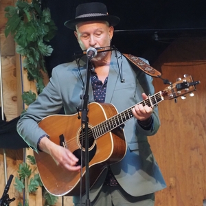 Eric Devries Tickets, Tour Dates and Concerts
