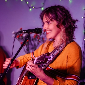 Rosa Hoelger @ Knust