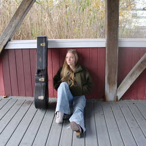 Lauren Norcia @ Far From The Tree