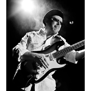Lloyd Jones Tickets, Tour Dates and Concerts