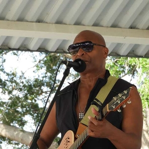 Franklin sings @ Voodoo Bayou