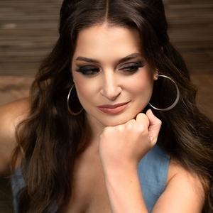 Corinne @ Historic Hotel Bethlehem