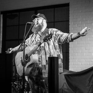 Entradas, fechas de la gira y Concierto de Lucas Wayne
