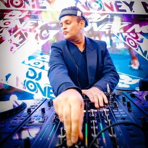 DJ Noney @ Tahia Rooftop Restaurant & Cocktail Bar Noida | Sundowner Cafe