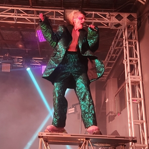 Peaches at San Francisco, CA in The Midway 2026