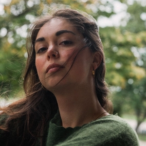 Entradas, fechas de la gira y Concierto de Delaney Young