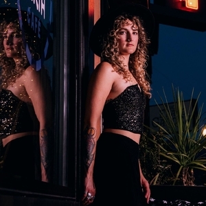 Madeline Hawthorne Tickets, Tour Dates and Concerts