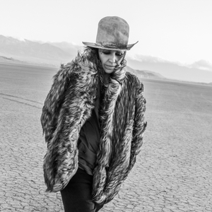 Linda Perry