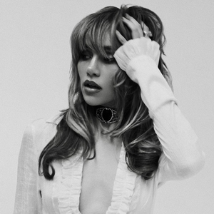 Suki Waterhouse Tickets, Tour Dates and Concerts
