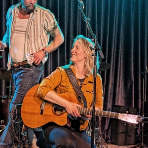 Lynne Hanson at Ottawa, ON in Red Bird 2026