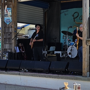 Alastair Greene at Gulf Breeze, FL in Paradise Bar & Grill 2026